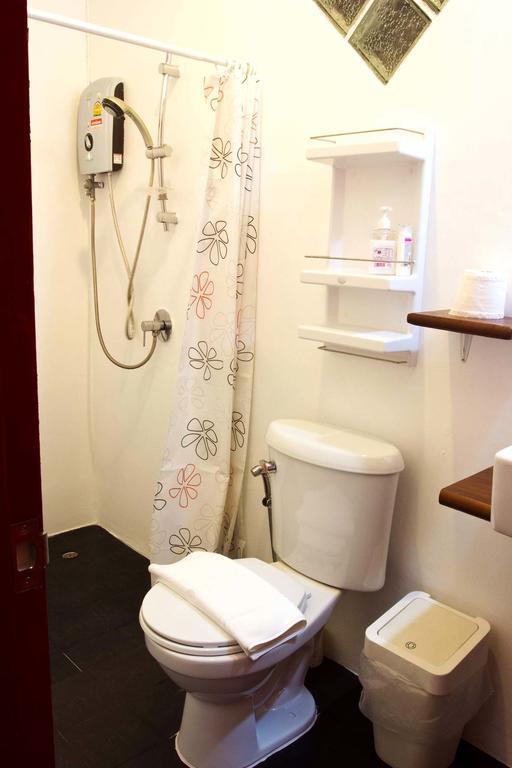Barefeet Naturist Resort (Adults Only) Bangkok Extérieur photo