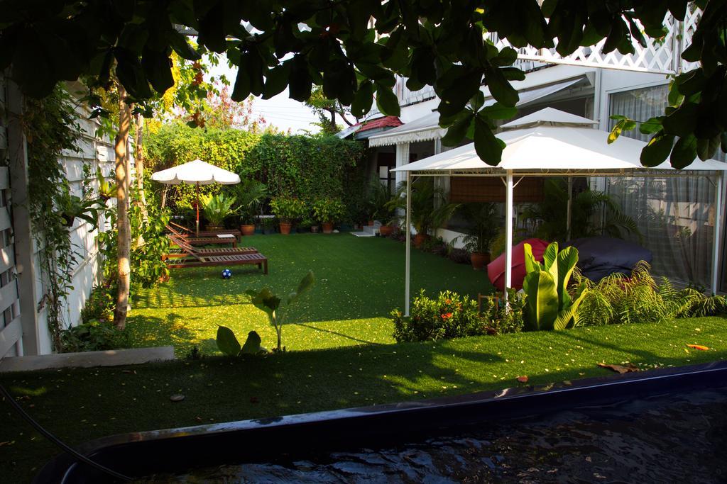 Barefeet Naturist Resort (Adults Only) Bangkok Extérieur photo