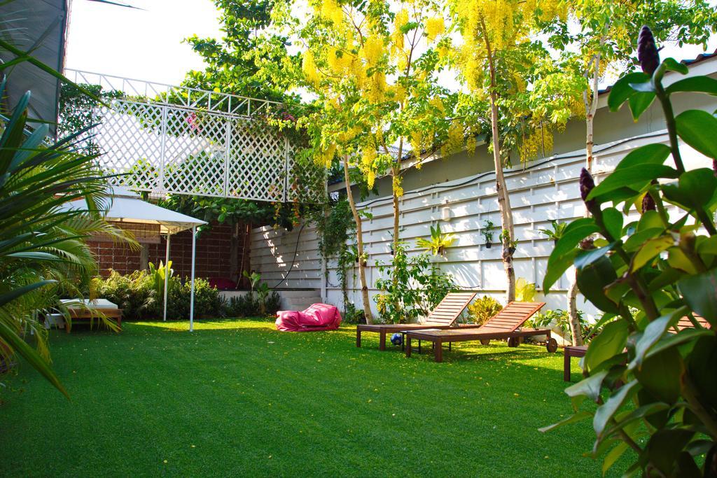 Barefeet Naturist Resort (Adults Only) Bangkok Extérieur photo