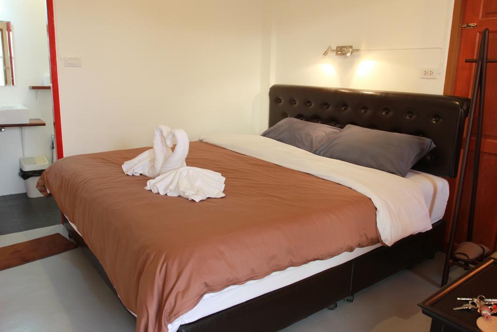 Barefeet Naturist Resort (Adults Only) Bangkok Extérieur photo