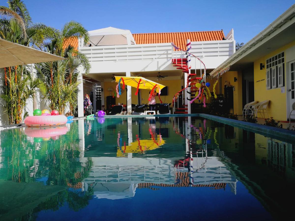 Barefeet Naturist Resort (Adults Only) Bangkok Extérieur photo