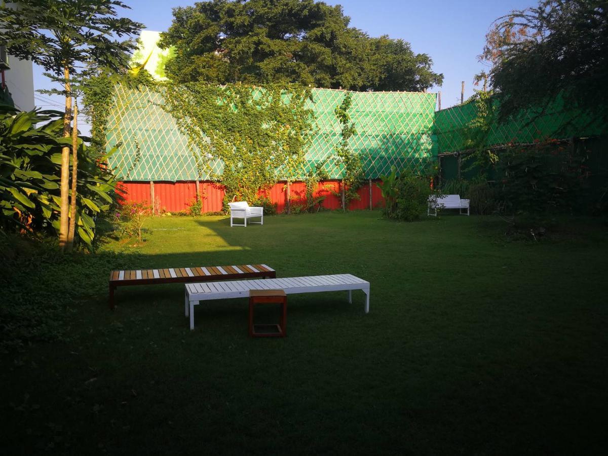 Barefeet Naturist Resort (Adults Only) Bangkok Extérieur photo