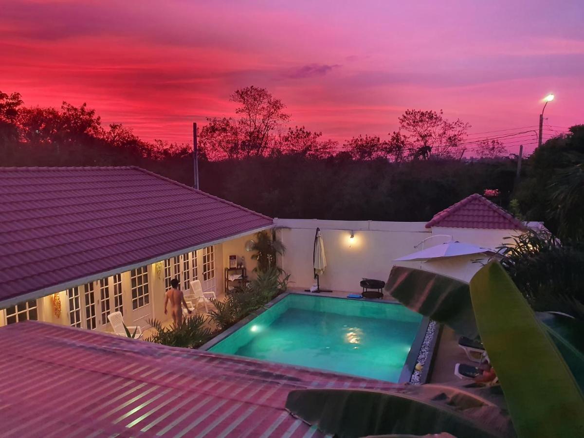 Barefeet Naturist Resort (Adults Only) Bangkok Extérieur photo